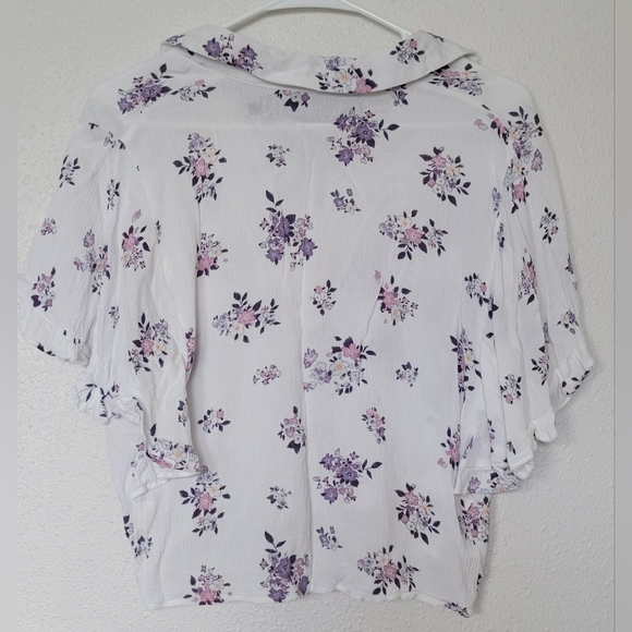 CODE X MODE crop top floral blouse. Size small - Picture 4 of 8